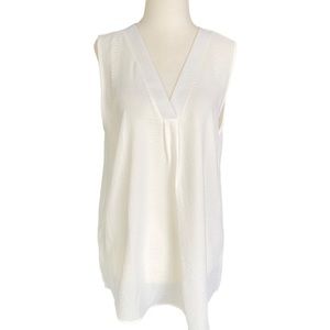 Entro NWT Ivory Venus Sleeveless V Neck Top Medium